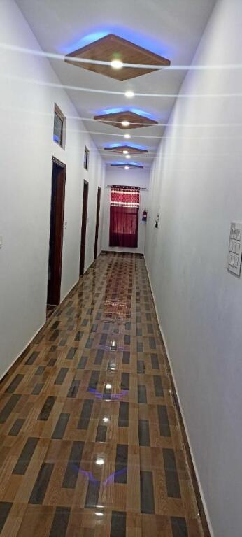 Мератх: OYO 807575 Hotel Sawan