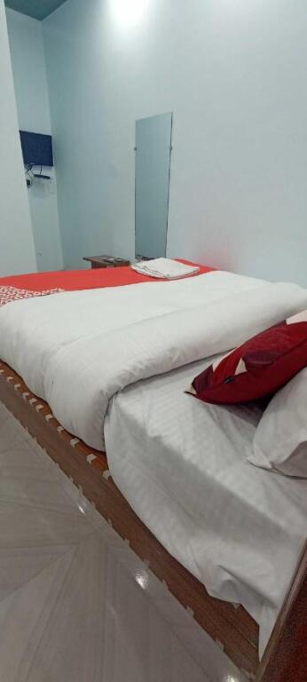 Мератх: OYO 807575 Hotel Sawan