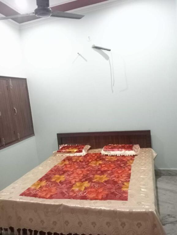 Морадабад: OYO 91341 Royal Stay Home