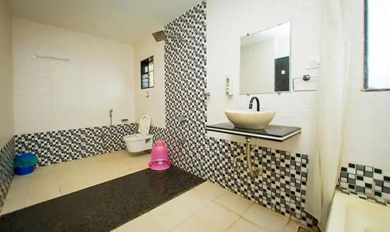 Морджим: Fabexpress Morjim Highland with Swimming Pool