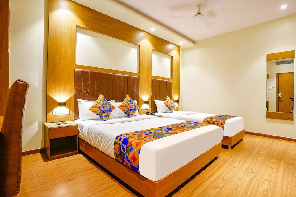 Мумбаи: Fabhotel Azure