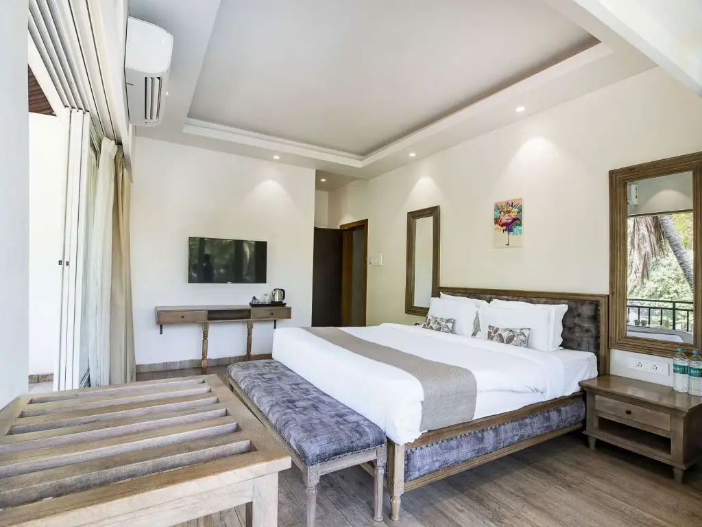Мумбаи: Silver Oak Tropical Resort, By Bay Hotels