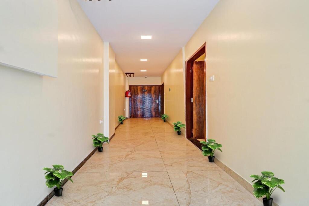 Мумбаи: OYO 703355 Hotel Capetown