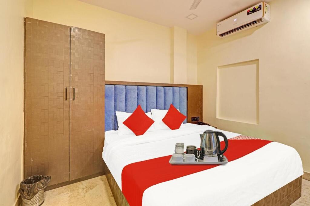 Мумбаи: OYO 703355 Hotel Capetown