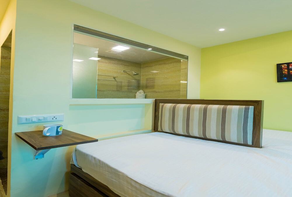 Мумбаи: Hotel New Sky Palace Residency - Near International Airport