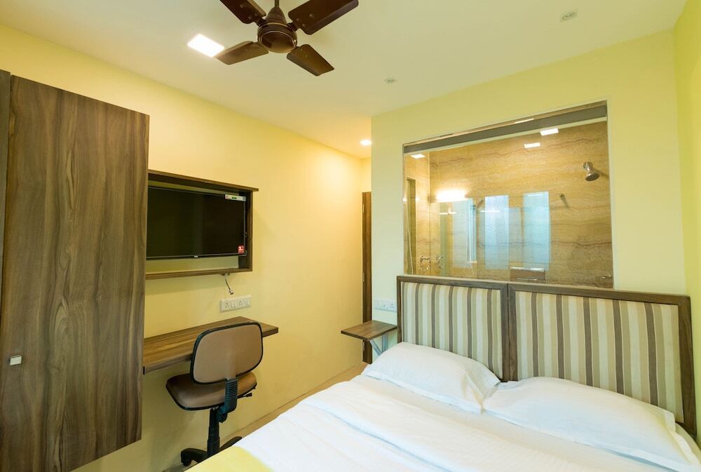Мумбаи: Hotel New Sky Palace Residency - Near International Airport