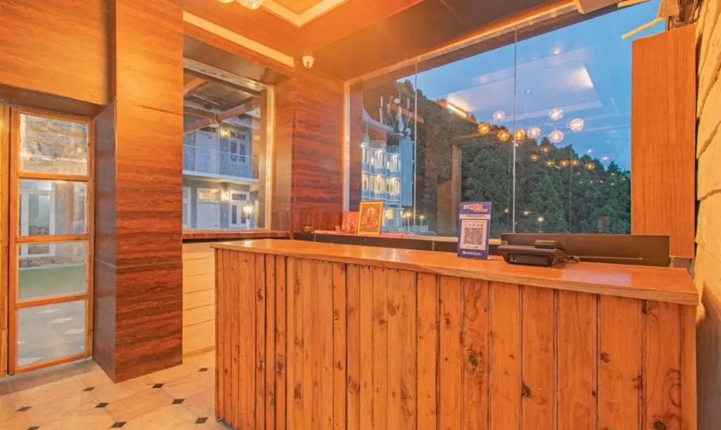 Массури: Treebo Raj Mall Road