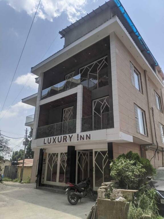 Hotel Luxury Inn Mussoorie by Stotrak — фото 1