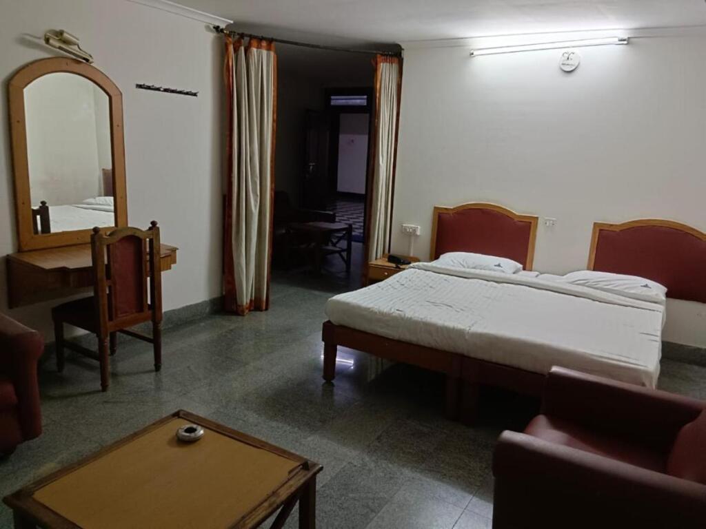 Майсур: SPOT ON 808263 Hotel Karunadu Mysore