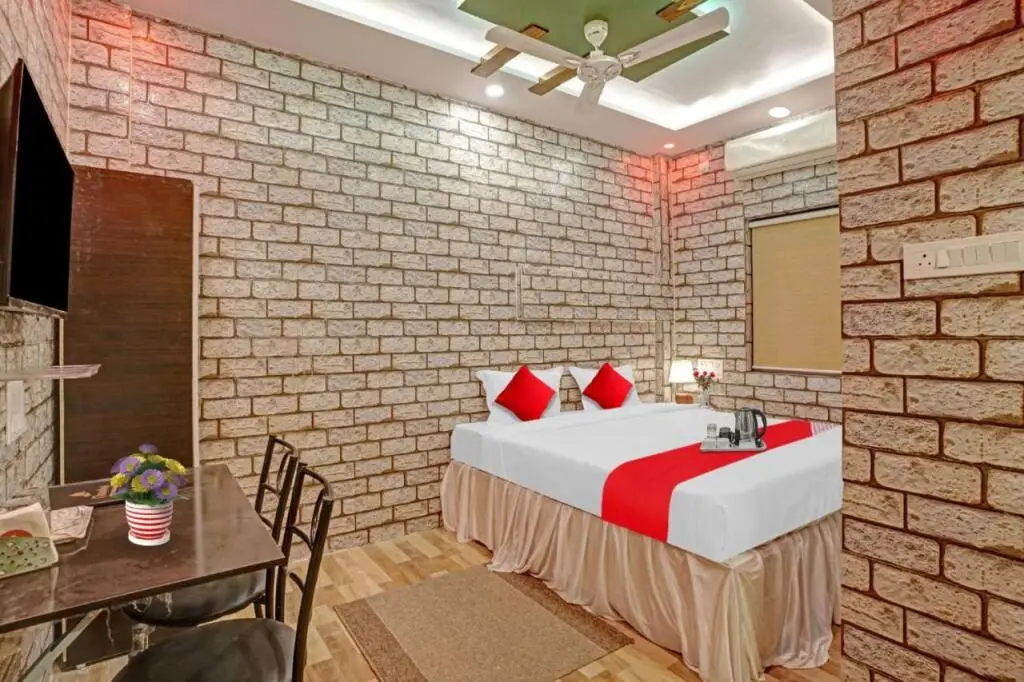 Нагпур: OYO Flagship 804537 Lemon Tree Inn
