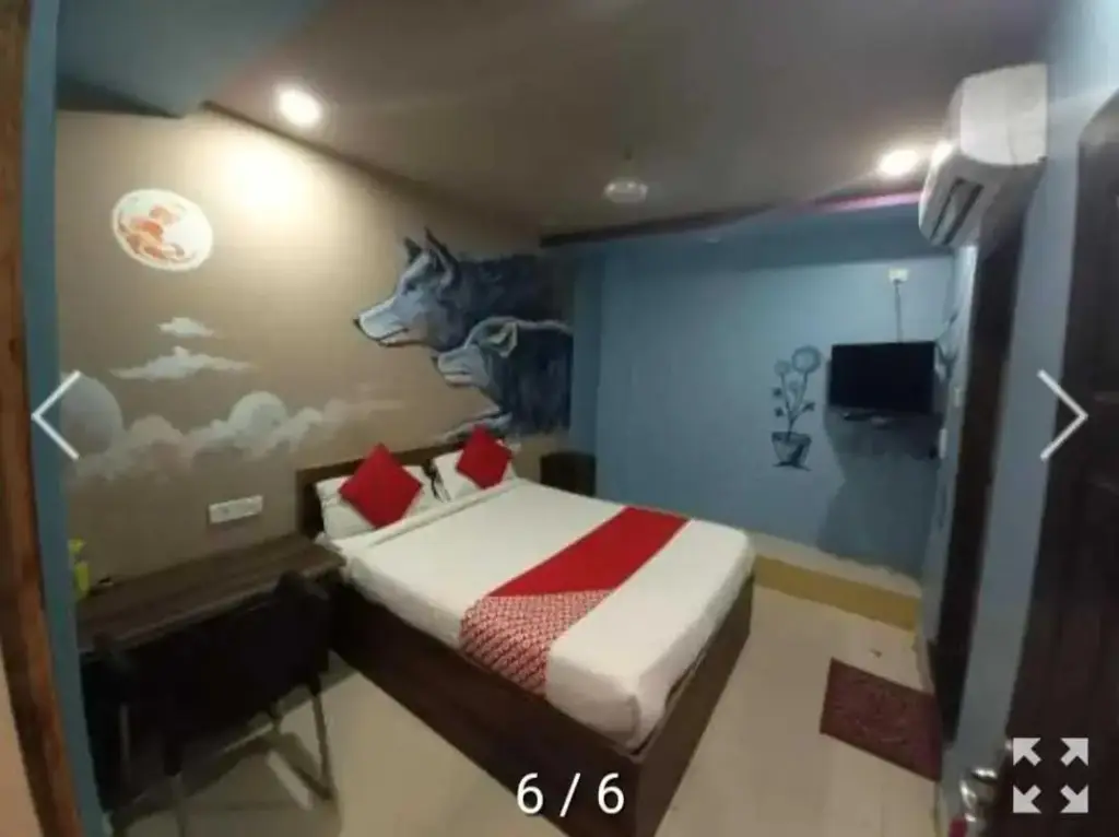 Найни: OYO Flagship 806679 Hotel A T S