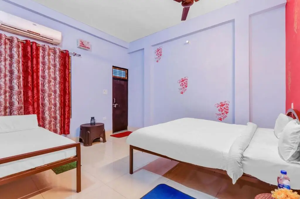 Найни: OYO Flagship 806012 Hotel A Palace