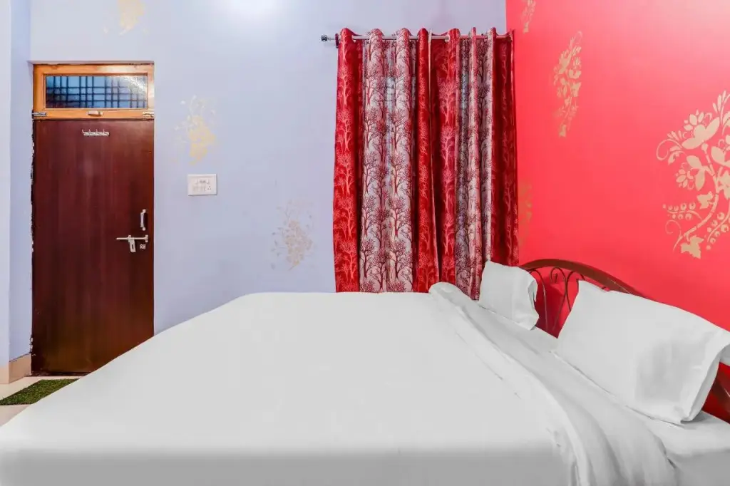 Найни: OYO Flagship 806012 Hotel A Palace