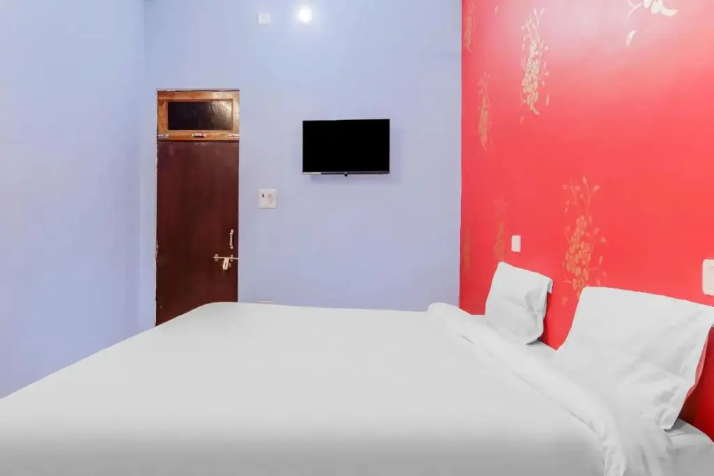 Найни: OYO Flagship 806012 Hotel A Palace