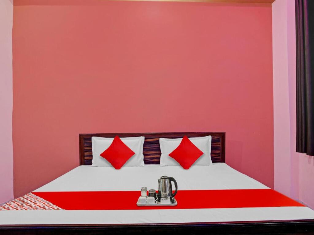 Найни: Spot On 70220 Hotel Kanha Inn