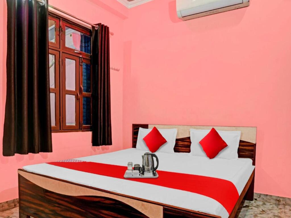 Найни: Spot On 70220 Hotel Kanha Inn