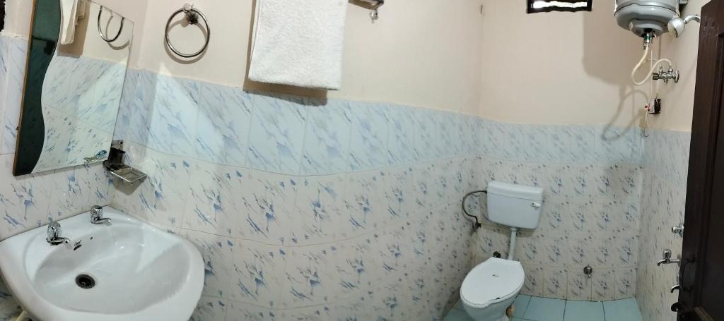 Наинитал: Hotel Adhya Inn