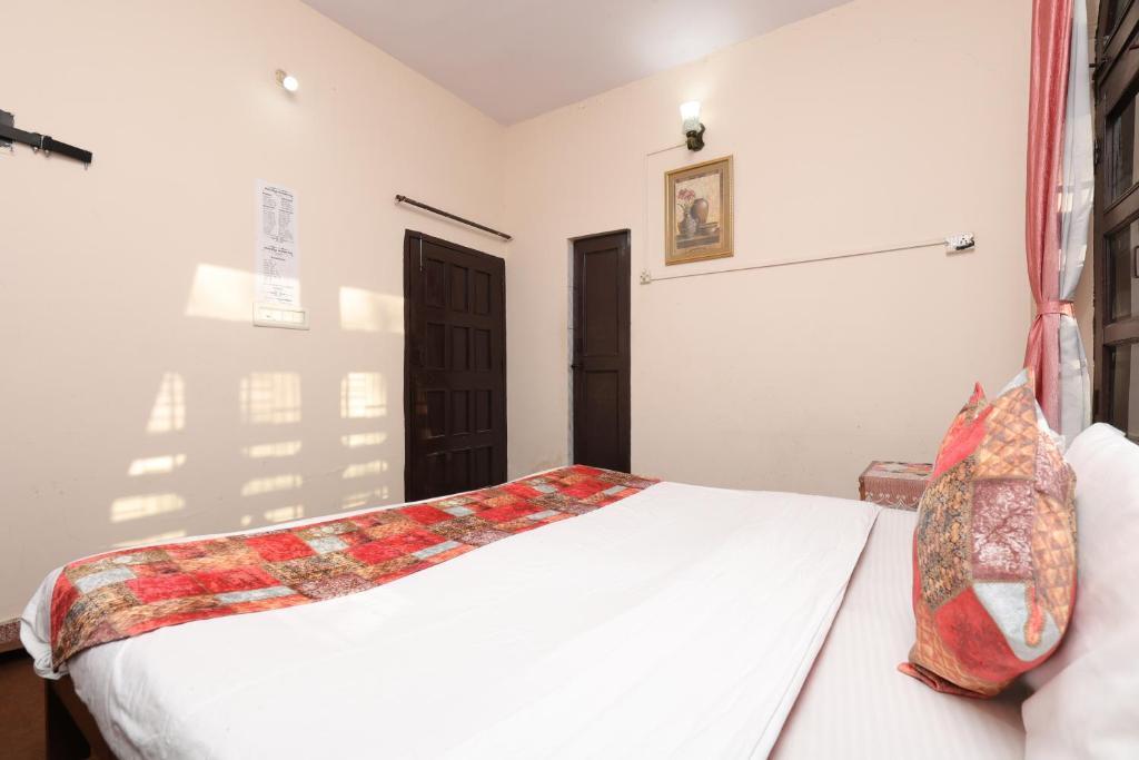 Наинитал: Hotel Adhya Inn