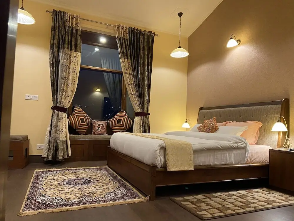 Наинитал: Sangita Resorts Naukuchiatal