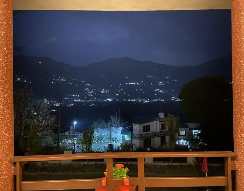 Наинитал: Sangita Resorts Naukuchiatal