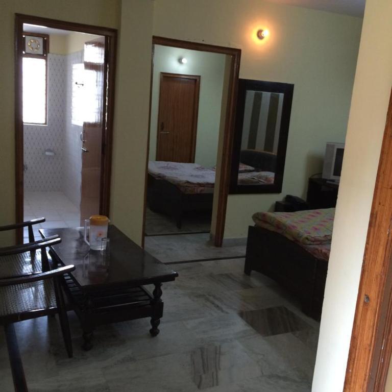 Наинитал: Goroomgo Shah Guest House Nainital