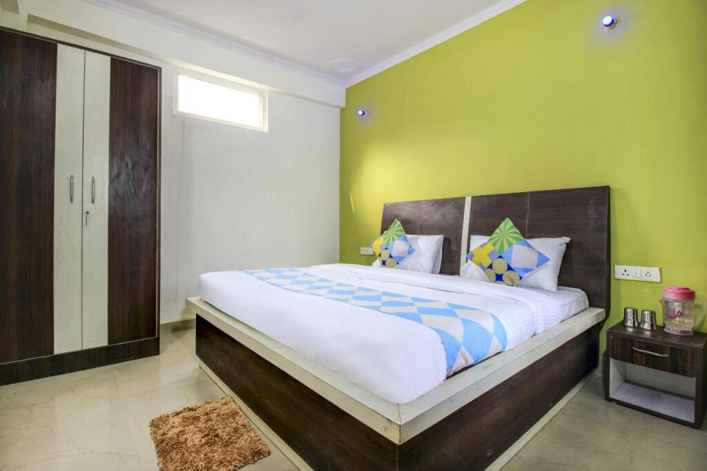 Наинитал: OYO Flagship 77433 Sk Hotel