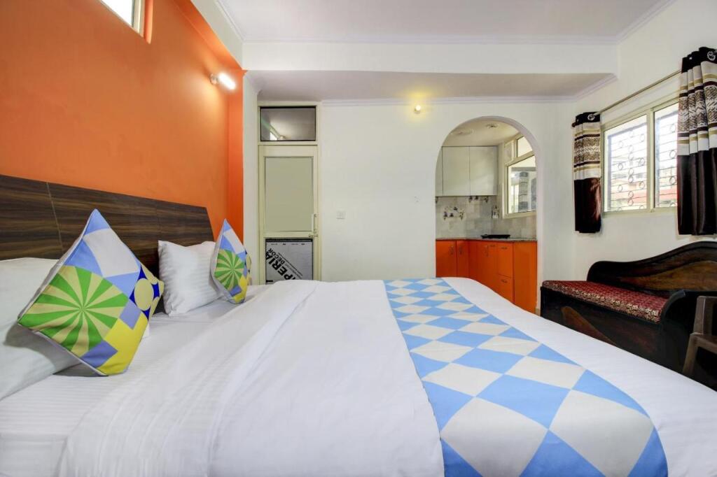 Наинитал: OYO Flagship 77433 Sk Hotel