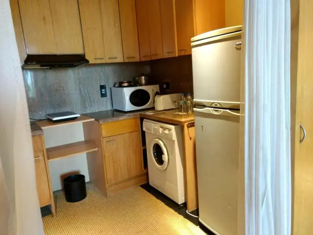 Нью-Дели: The Grand Luxury Apartment