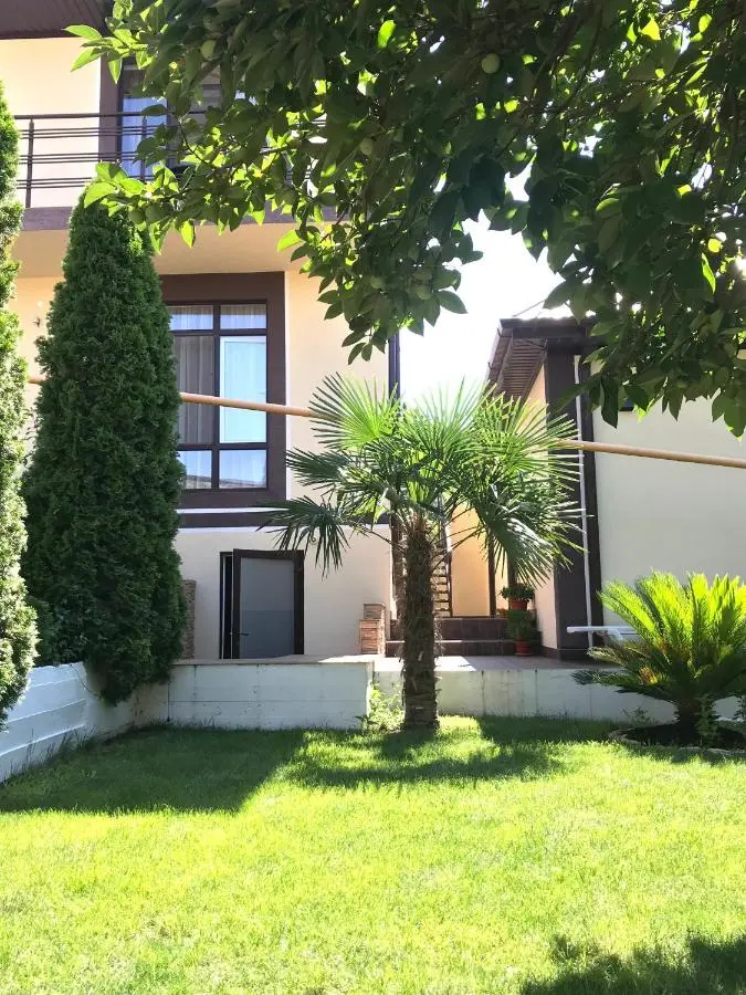 Геленджик: Guest House on Kholostyakova 6