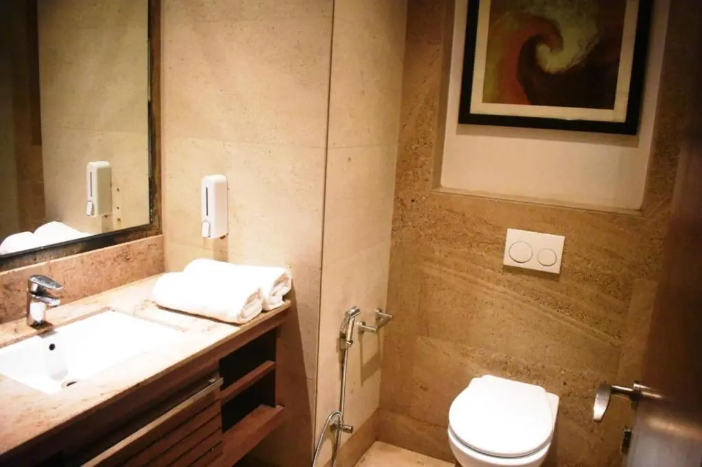 Нью-Дели: Lemonwood Suites by F9 Hotels