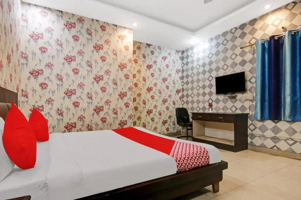 Нью-Дели: OYO Flagship 806428 Hotel View Sky