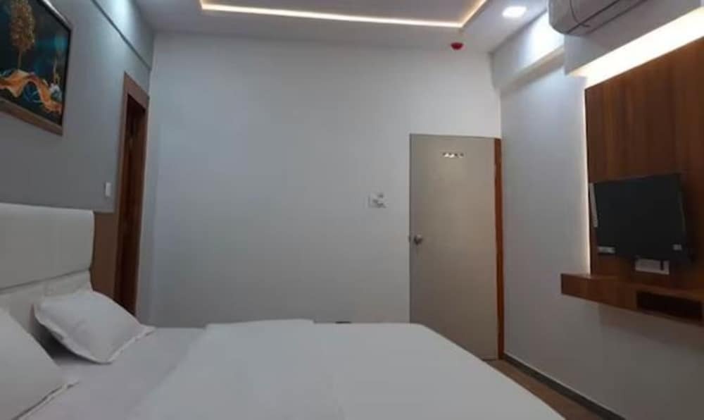 Сурат: Fabhotel Vd Rooms