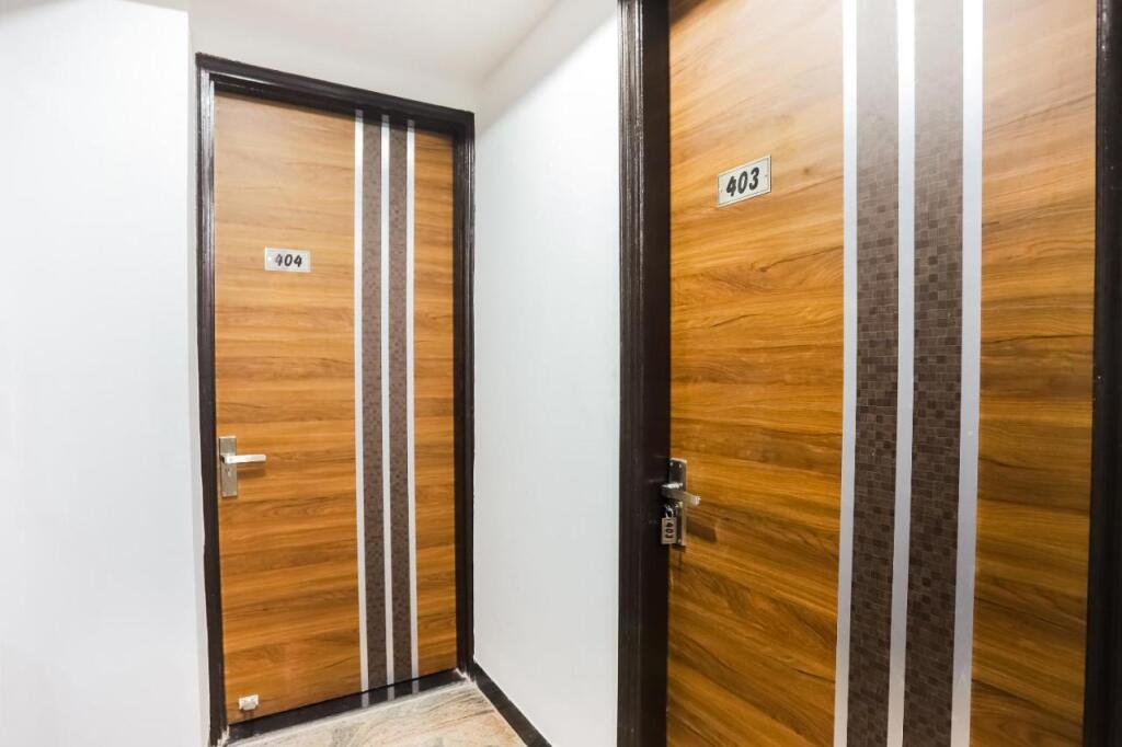 Нью-Дели: Oyo Flagship 65986 Hotel Signature Rooms