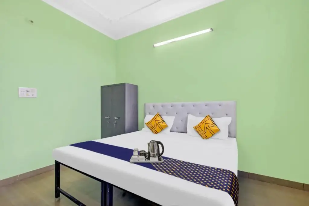 Прем-Нагар: SPOT ON 700466 Hotel Surya Rooms & Banquet