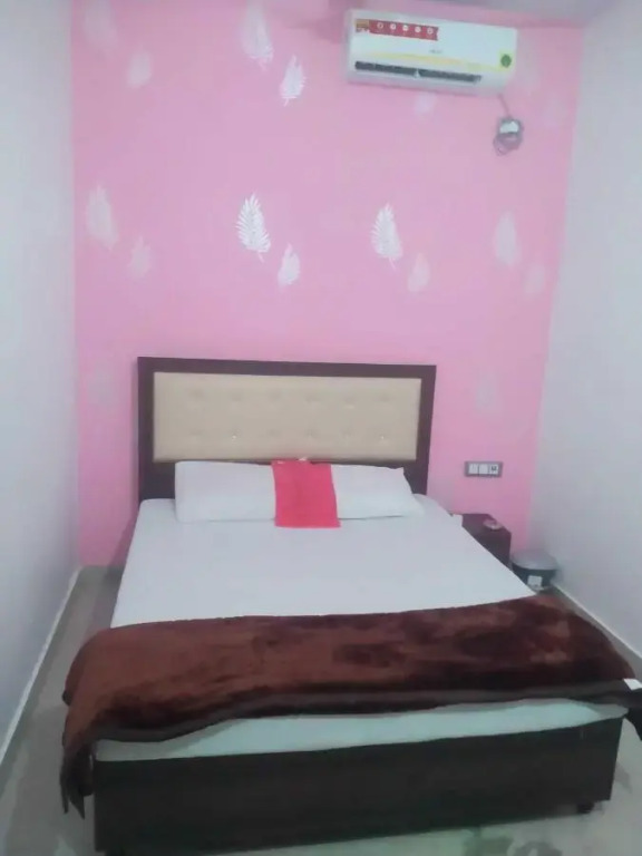 Ревари: OYO 90144 Yadav restaurant & family rooms