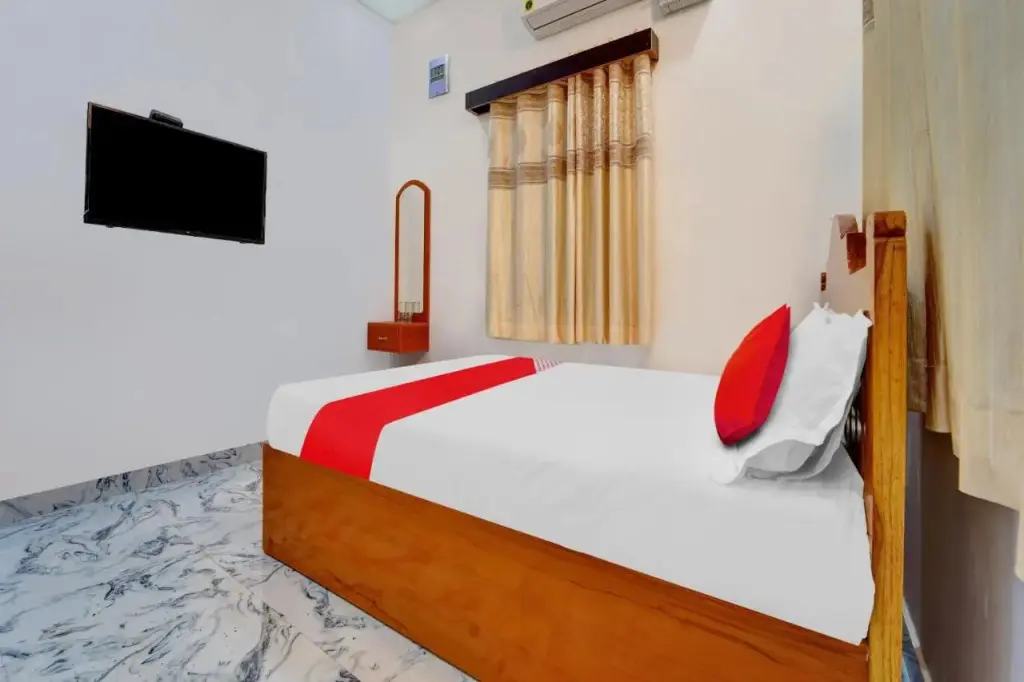 Шолаандан: OYO Flagship 700999 Sri Kamatchi Hotel & Rooms