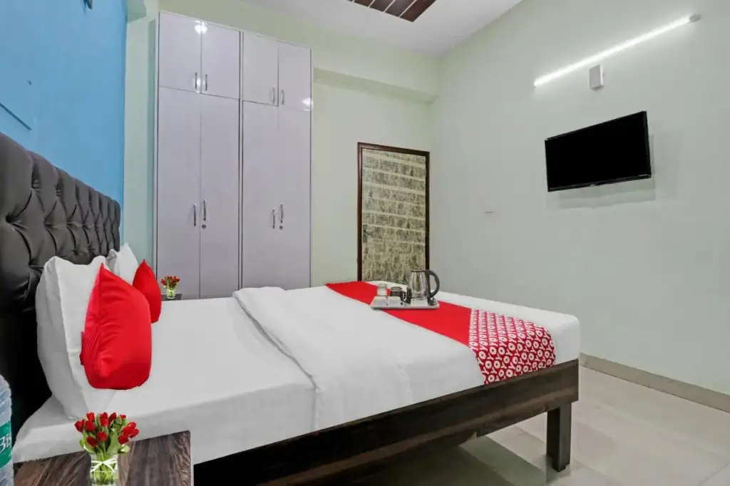 Нью-Дели: OYO 92582 Ojas Inn