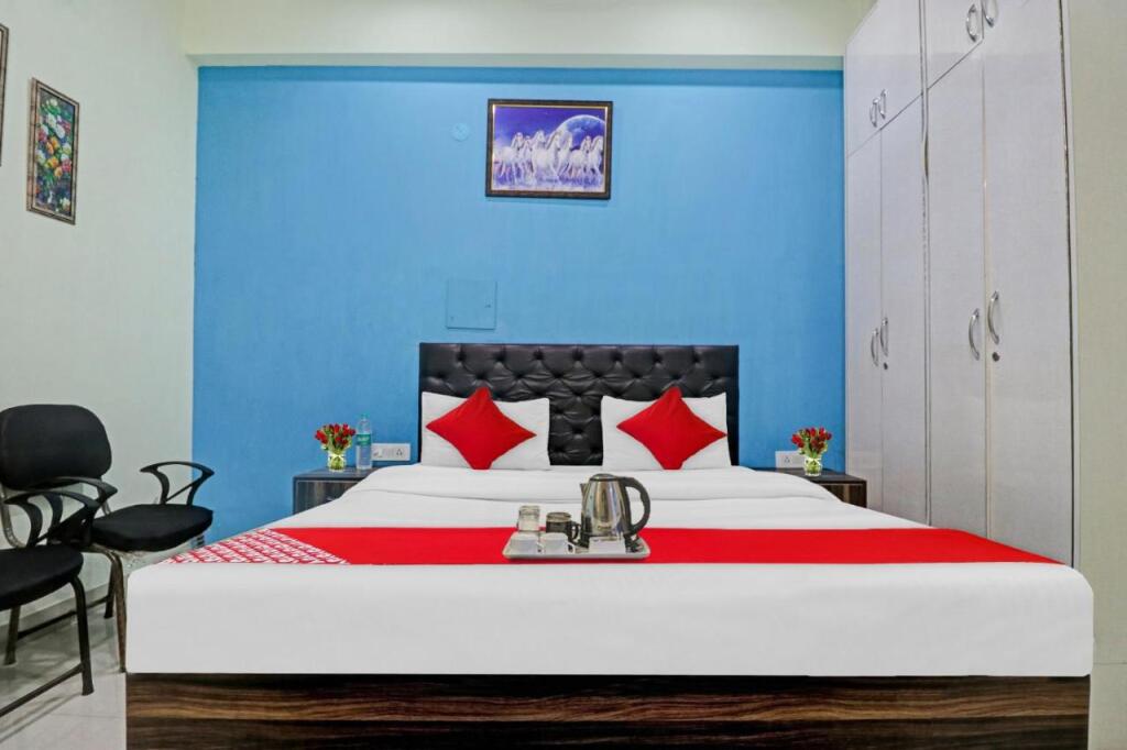 Нью-Дели: OYO 92582 Ojas Inn