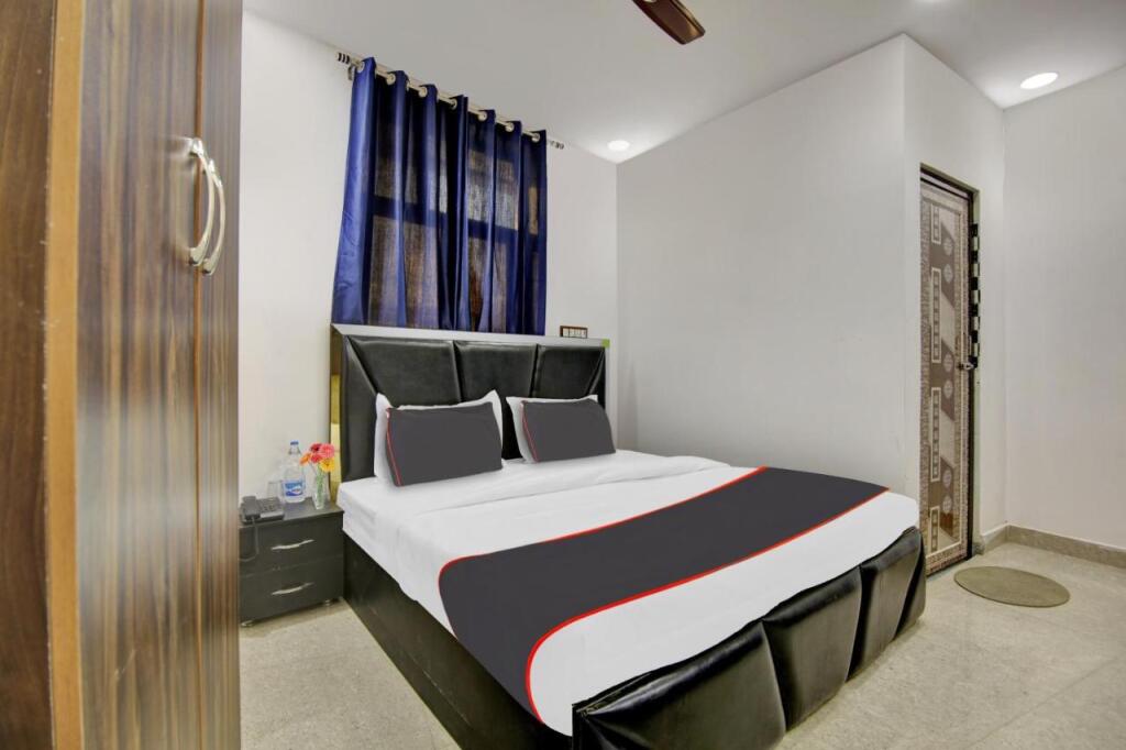 Нью-Дели: Collection O 806493 Radisson Blue Hotel