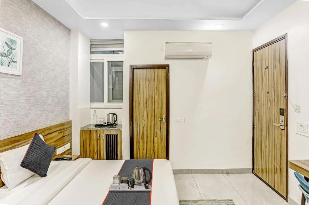 Нью-Дели: OYO Townhouse 816 The White Grace