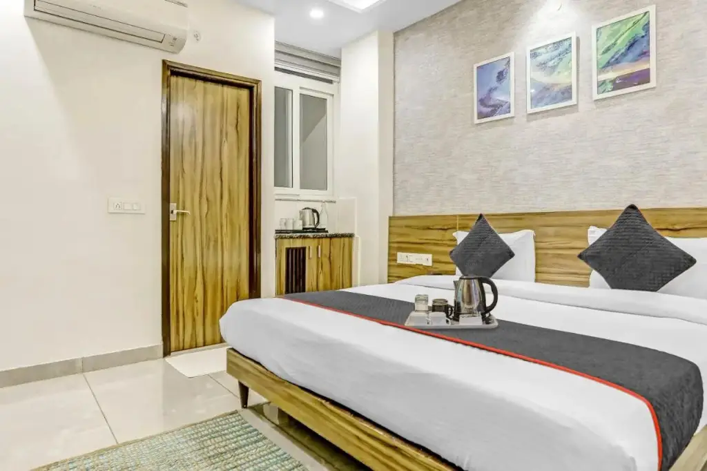 Нью-Дели: OYO Townhouse 816 The White Grace