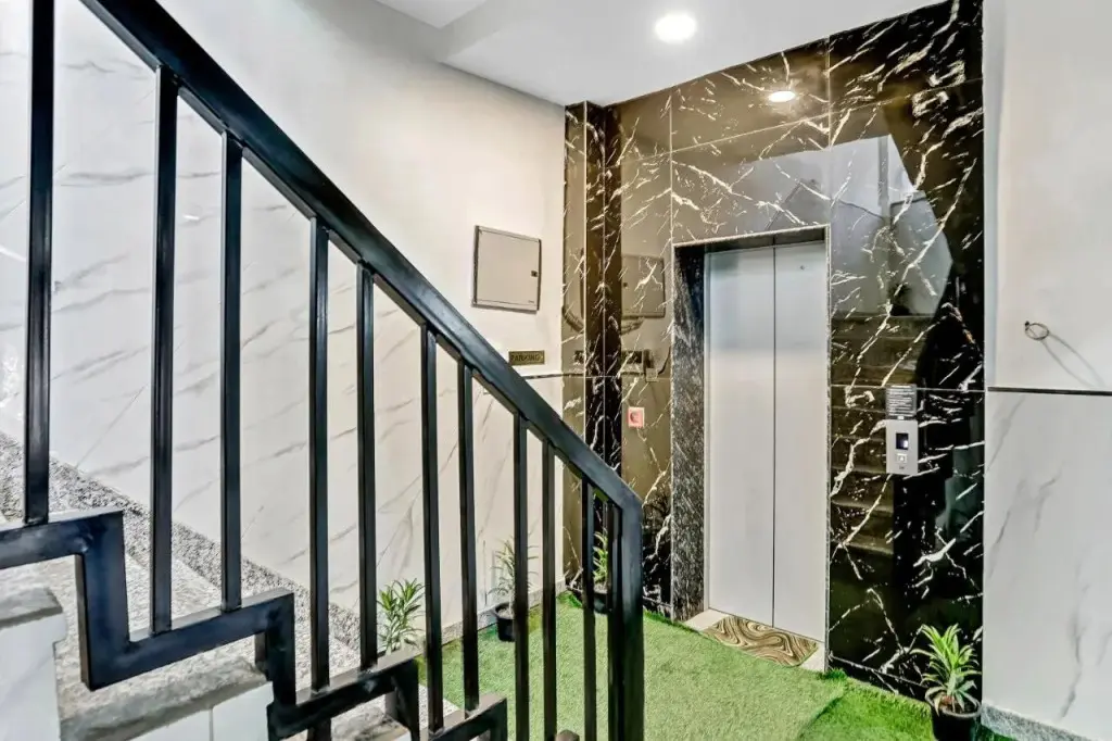 Нью-Дели: OYO Townhouse 816 The White Grace
