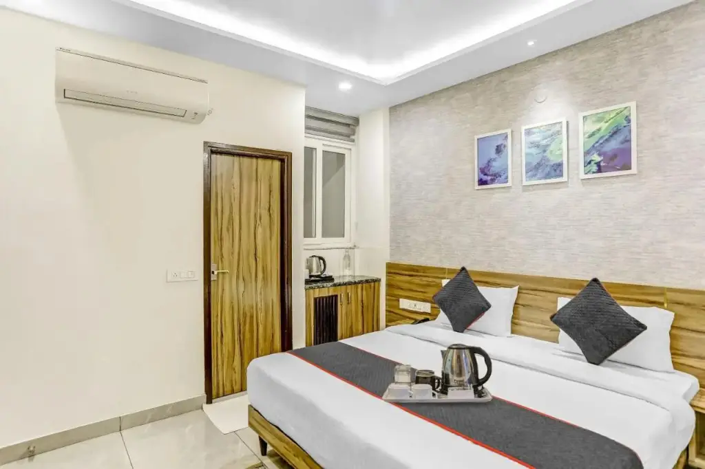 Нью-Дели: OYO Townhouse 816 The White Grace