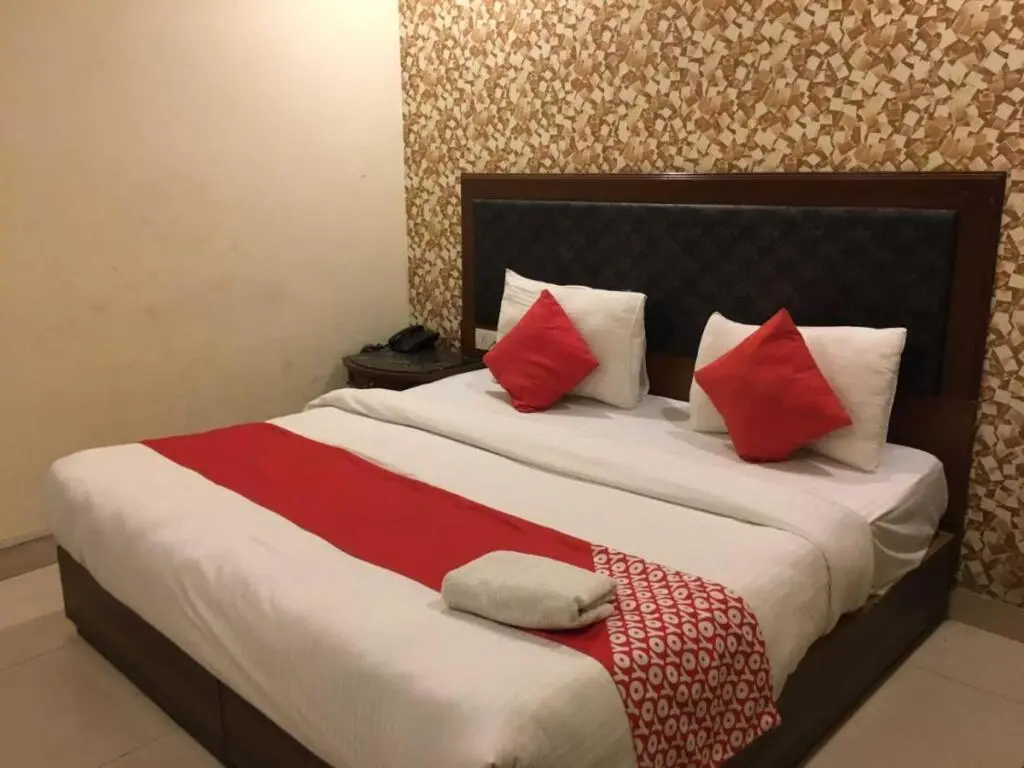 Нью-Дели: OYO 88024 Hotel Namastey