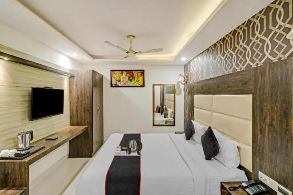 Нью-Дели: Oyo Townhouse 625 Hotel Viroha Near Delhi Airport