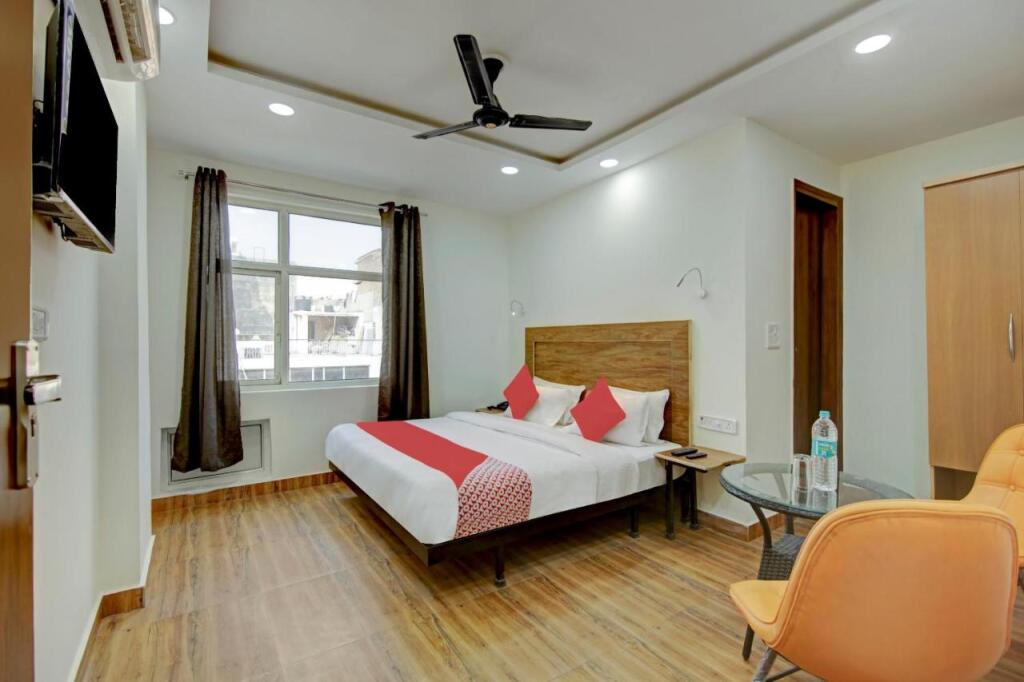 Нью-Дели: OYO Flagship 703579 Santosh Residency