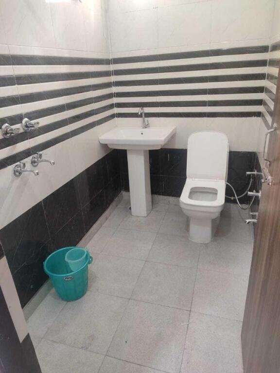 Нью-Дели: OYO Flagship 807545 Shree Shyam Residency