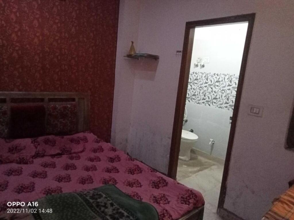 Нью-Дели: OYO HOME 702944 B-23 ,vrindavan Society