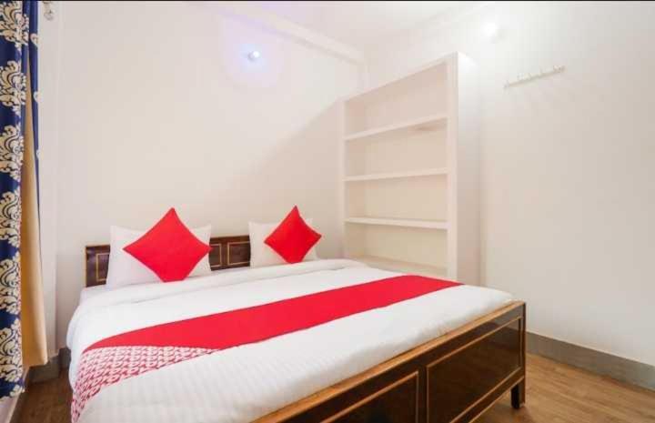 Нью-Дели: OYO 80663C Oyo Shubh Guest House