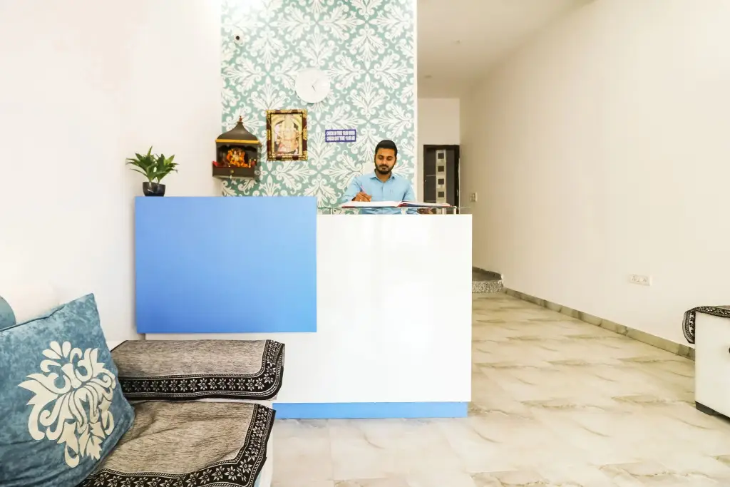 Нью-Дели: OYO 17389 PP Palace
